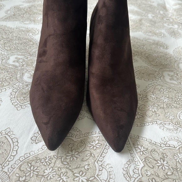 Kelly & Katie Chocolate Ankle Booties - Picture 6 of 7